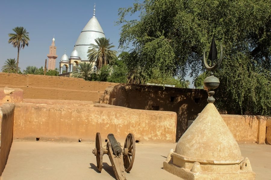 CITY TOUR – FULL-DAY PROGRAM